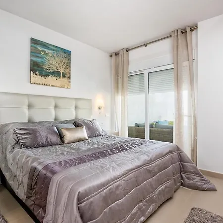 New Luxury 3-bedroom Seaview 公寓