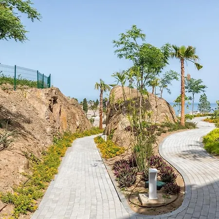 New Luxury 3-bedroom Seaview 公寓
