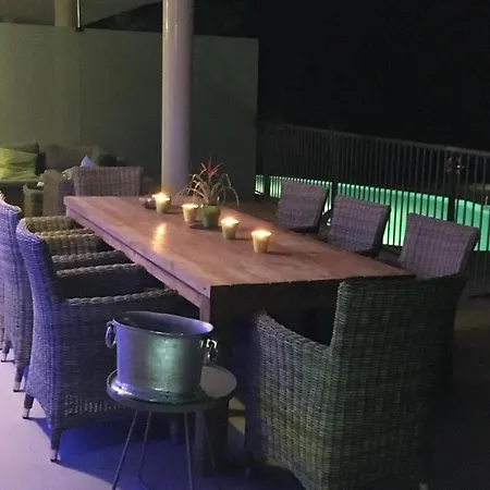 New Luxury 3-bedroom Seaview 公寓 *