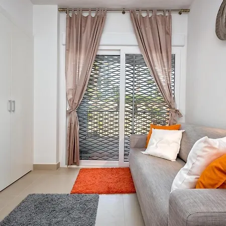 New Luxury 3-bedroom Seaview 公寓 *