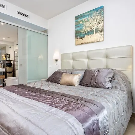 New Luxury 3-bedroom Seaview 公寓 *